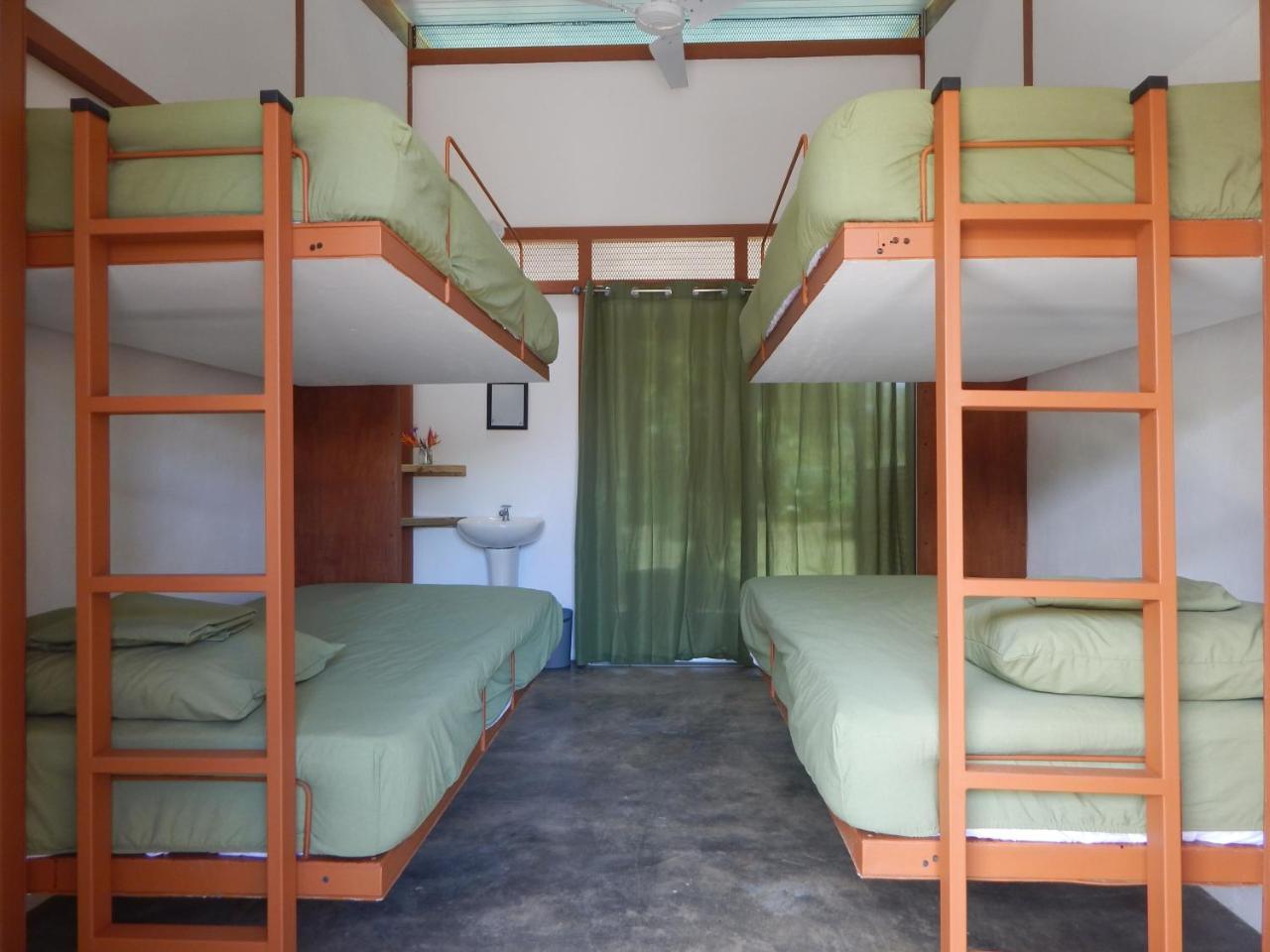 Karandi Hostel Uvita Eksteriør bilde